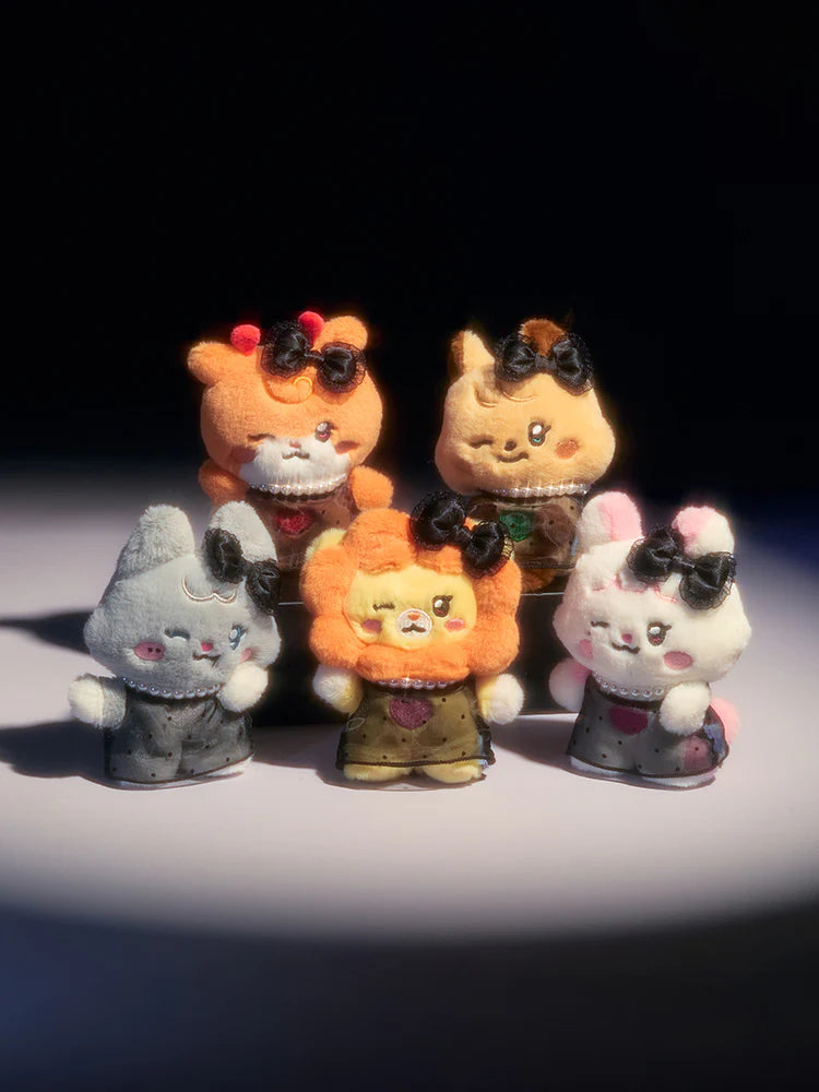 闲置的<we are>弹出式 MD 迷你毛绒玩具</we>