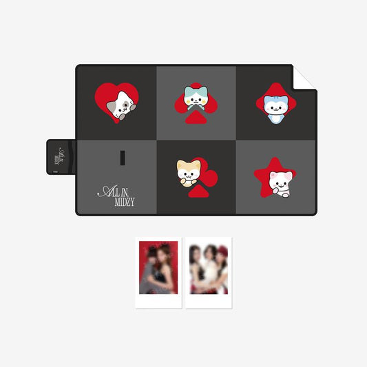 [PREORDER 16/8] ITZY <ALL IN, MIDZY> TWINZY PICNIC MAT (40 POINTS)