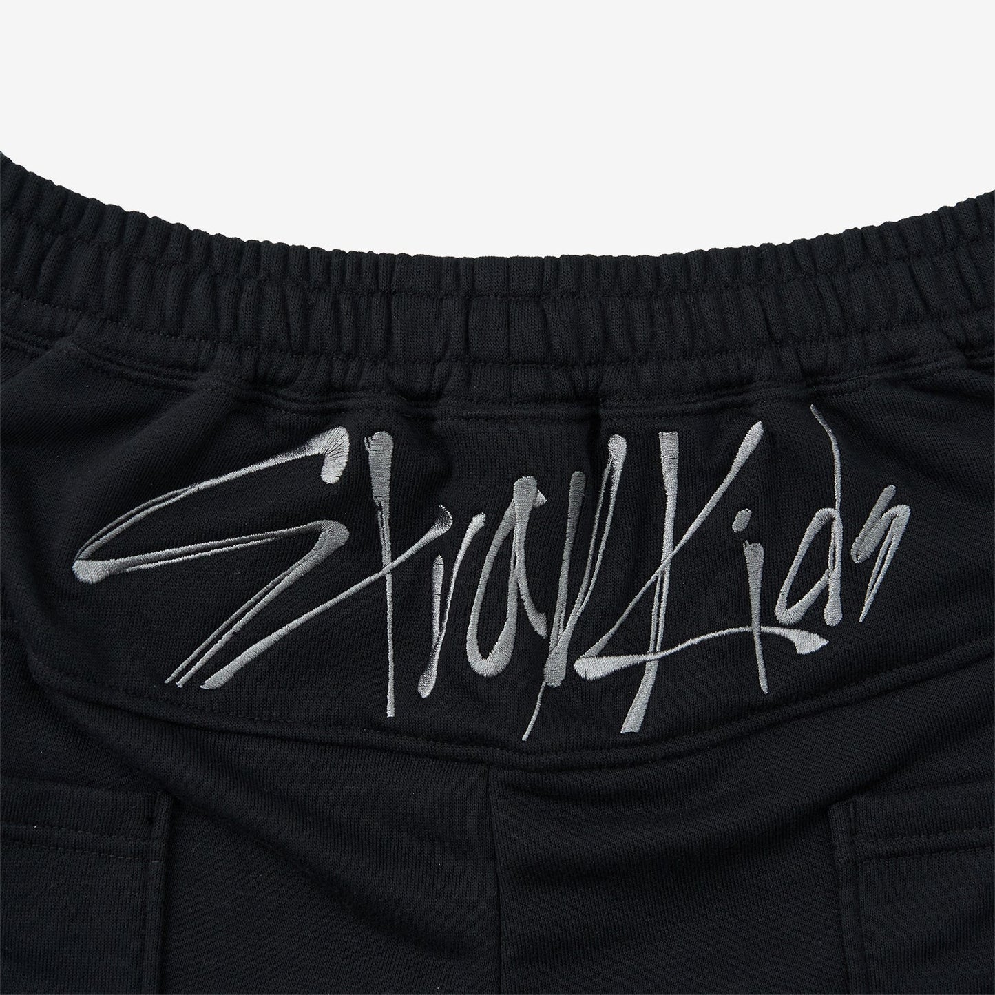 [PREORDER] STRAY KIDS <RUN IT JAPAN> OFFICIAL GOODS SHORTS
